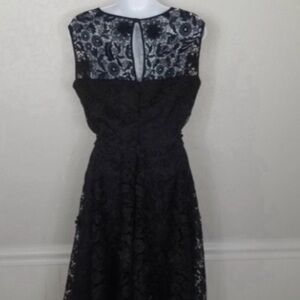 Milly Black Lace dress Size 8  Medium lace Fit and Flare LBD crochet cocktail